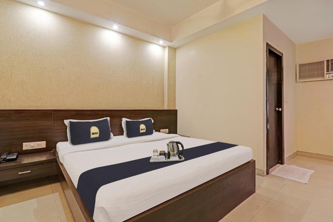 Townhouse Oak Hotel Shelter Lucknow Extérieur photo