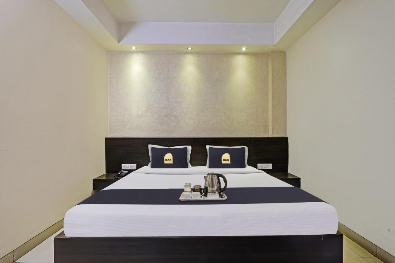 Townhouse Oak Hotel Shelter Lucknow Extérieur photo